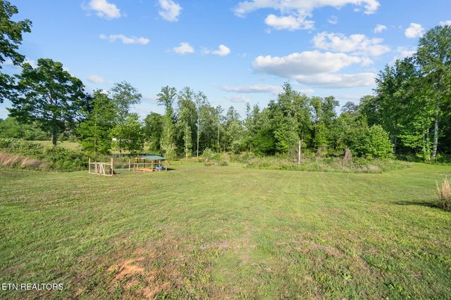 390 SparkmanTown Rd, Rock Island, TN 38581