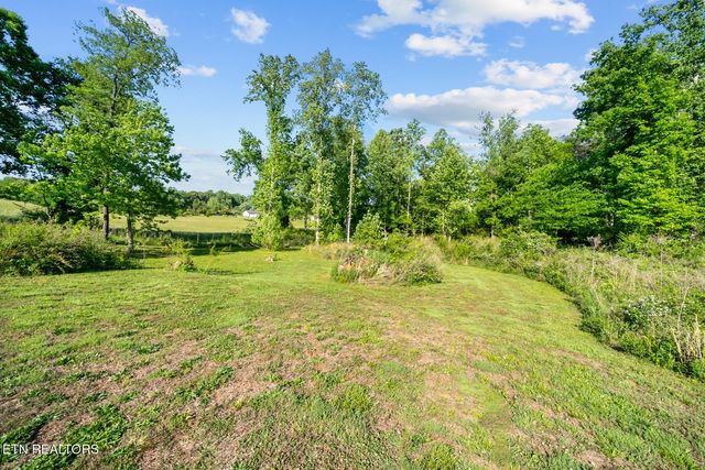 390 SparkmanTown Rd, Rock Island, TN 38581