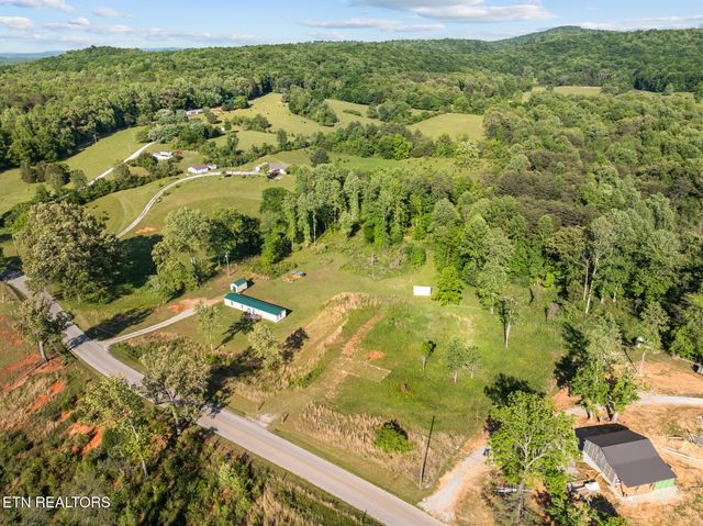390 SparkmanTown Rd, Rock Island, TN 38581