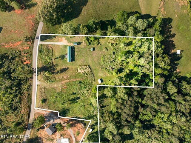 390 SparkmanTown Rd, Rock Island, TN 38581