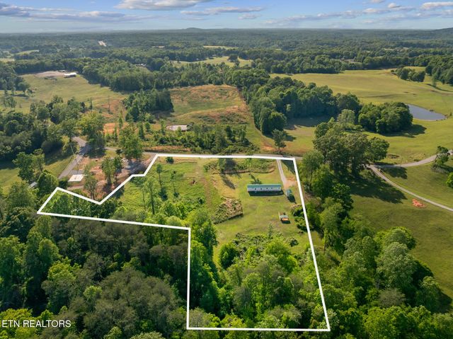 390 SparkmanTown Rd, Rock Island, TN 38581