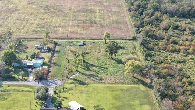 5302 Tree Point Road, Santa Fe, TX 77510