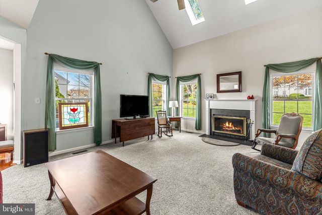 6 BELMONT CIR, Avondale, PA 19311