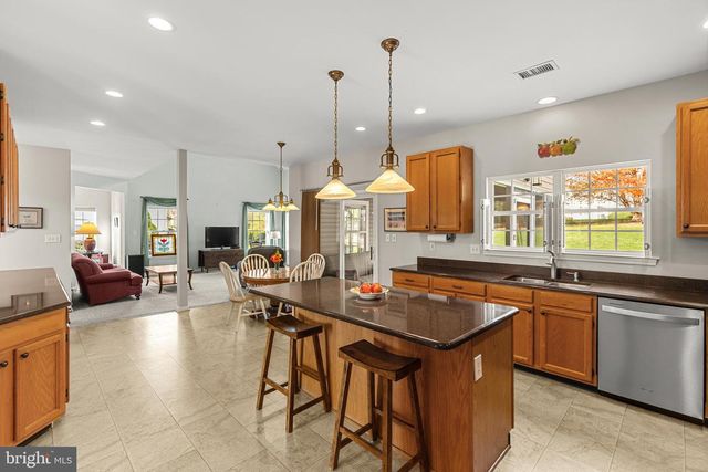 6 BELMONT CIR, Avondale, PA 19311