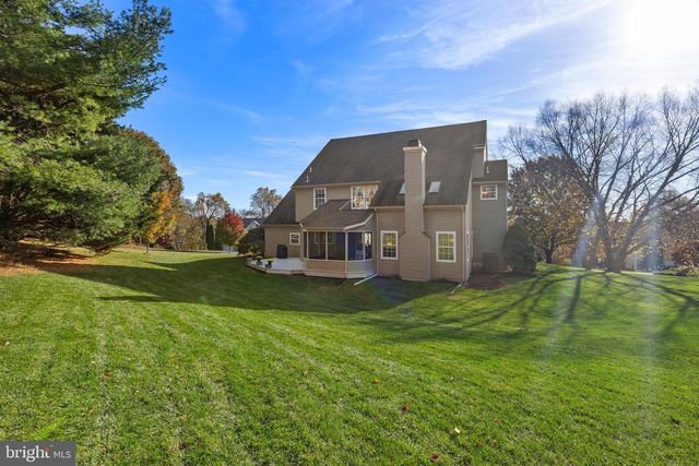 6 BELMONT CIR, Avondale, PA 19311