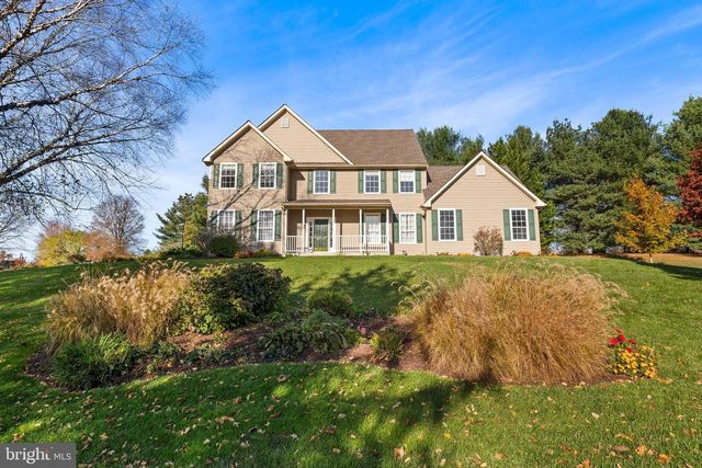 6 BELMONT CIR, Avondale, PA 19311