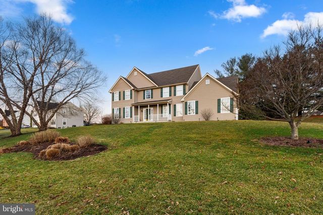 6 BELMONT CIR, Avondale, PA 19311