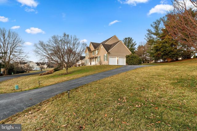 6 BELMONT CIR, Avondale, PA 19311