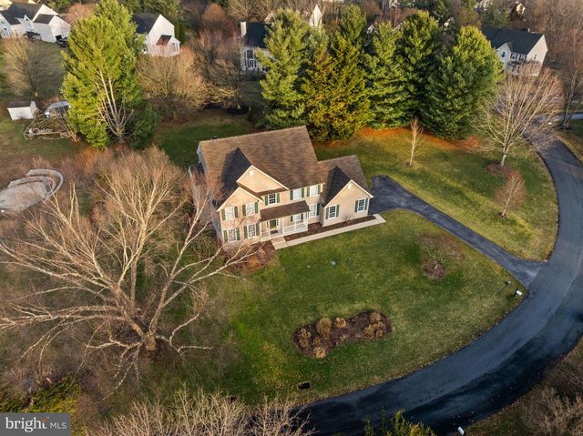 6 BELMONT CIR, Avondale, PA 19311