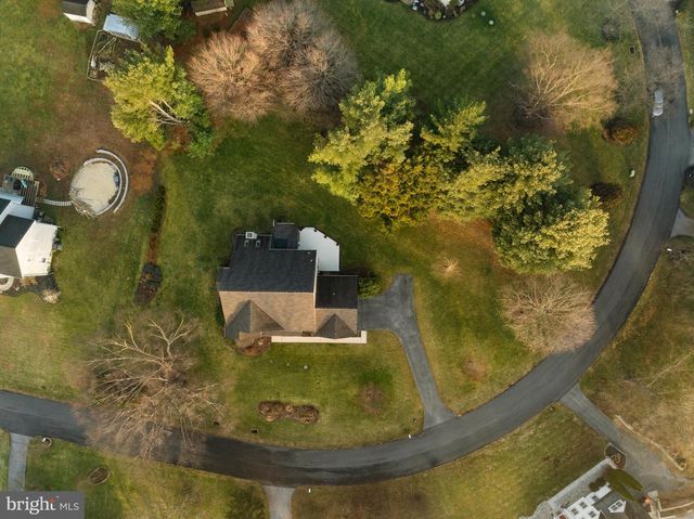 6 BELMONT CIR, Avondale, PA 19311