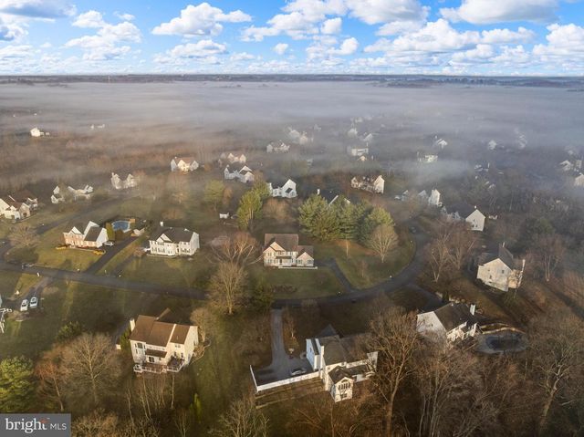 6 BELMONT CIR, Avondale, PA 19311