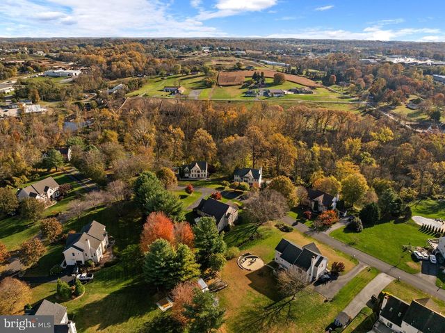 6 BELMONT CIR, Avondale, PA 19311