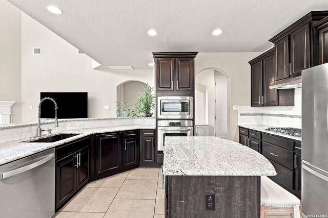 710 Viento Pt, San Antonio, TX 78260