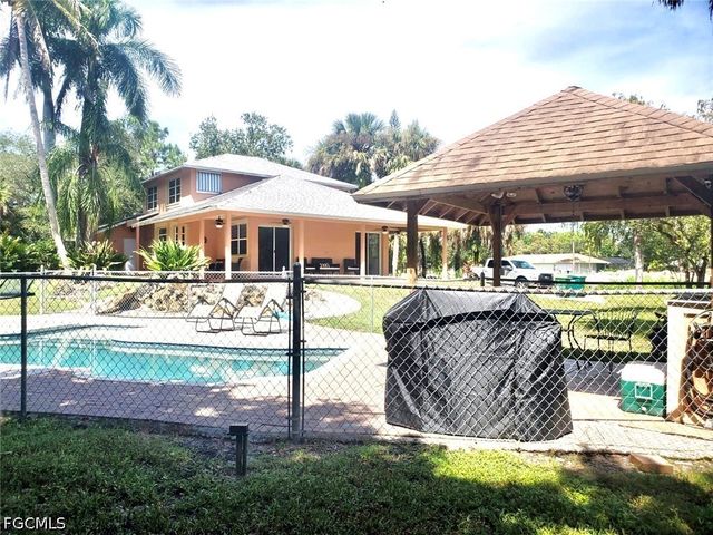 740 19th ST SW, Naples, FL 34117