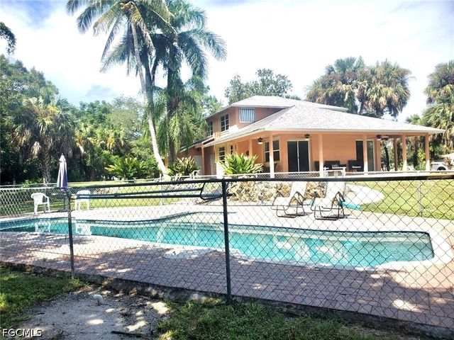 740 19th ST SW, Naples, FL 34117
