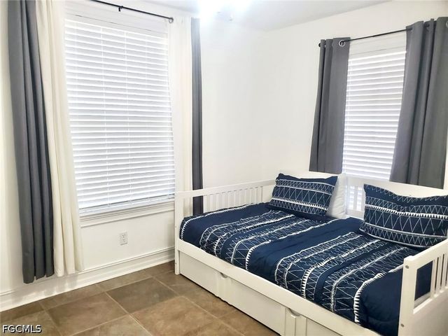 740 19th ST SW, Naples, FL 34117