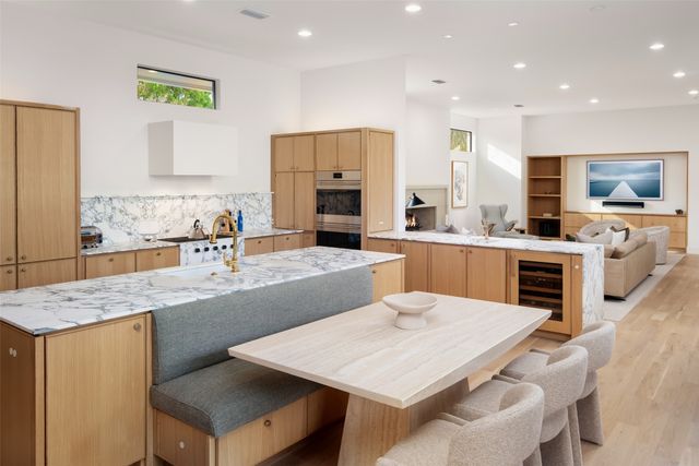 5000 W Hanover Avenue, Dallas, TX 75209