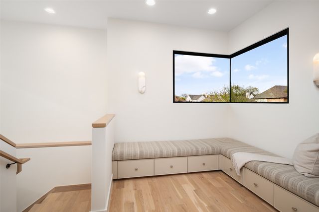 5000 W Hanover Avenue, Dallas, TX 75209