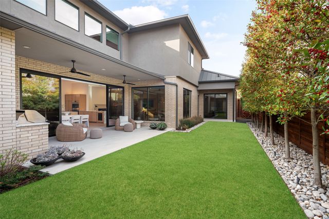 5000 W Hanover Avenue, Dallas, TX 75209