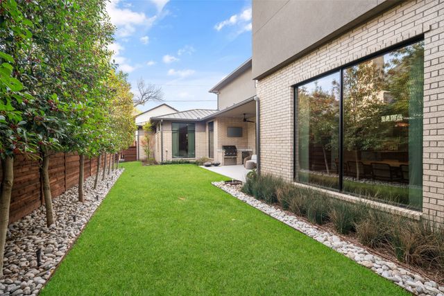 5000 W Hanover Avenue, Dallas, TX 75209