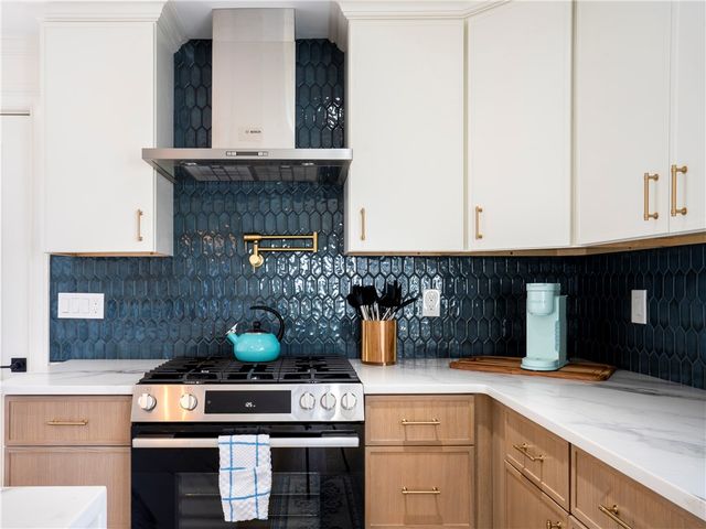 7 Dearborn Street 2, Newport, RI 02840