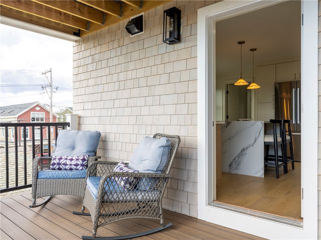 7 Dearborn Street 2, Newport, RI 02840