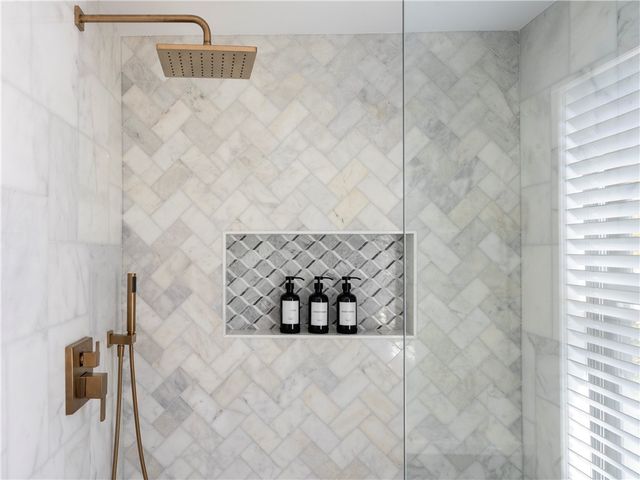 7 Dearborn Street 2, Newport, RI 02840