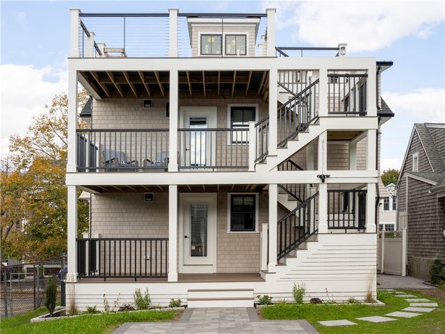 7 Dearborn Street 2, Newport, RI 02840