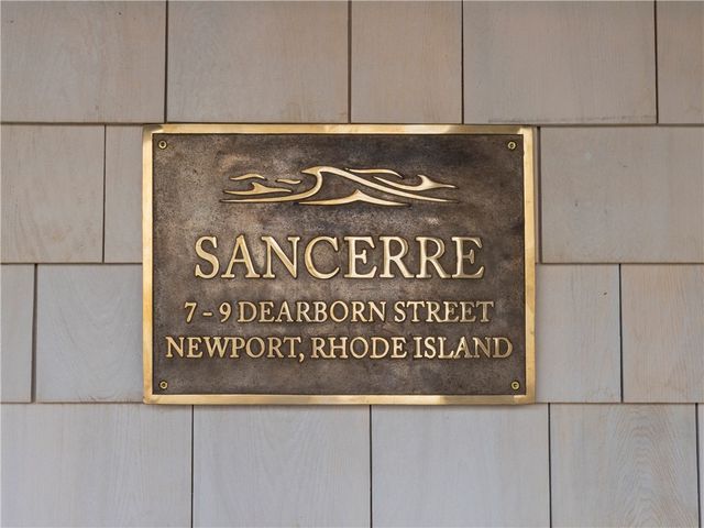 7 Dearborn Street 2, Newport, RI 02840