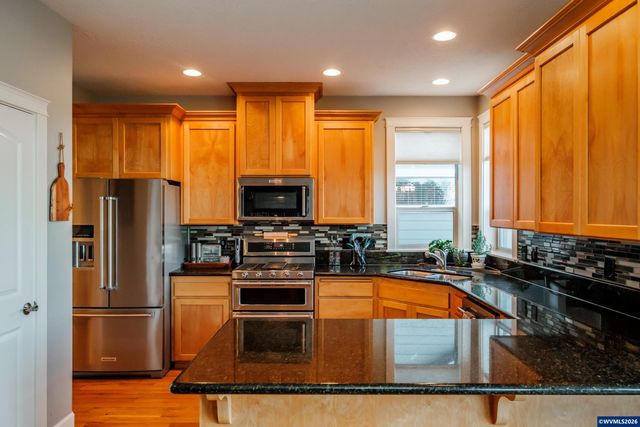 2749 Merced Ct SE, Salem, OR 97306