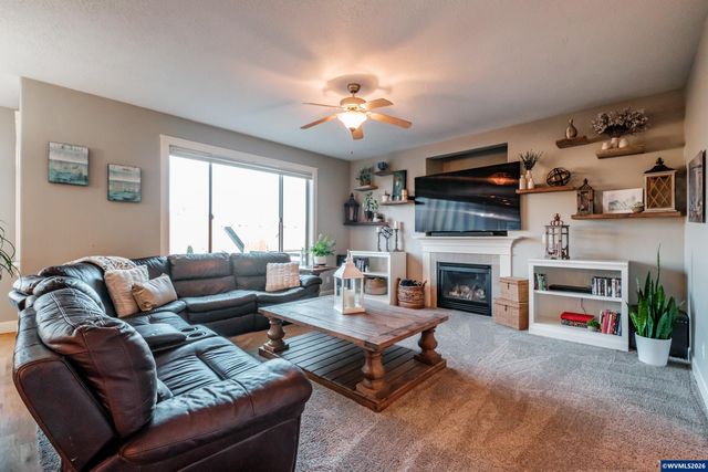 2749 Merced Ct SE, Salem, OR 97306