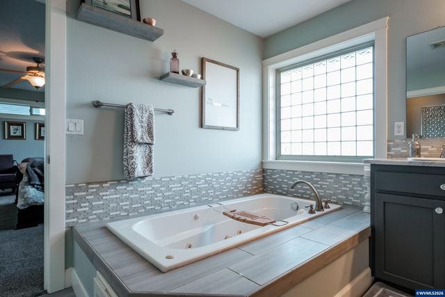 2749 Merced Ct SE, Salem, OR 97306