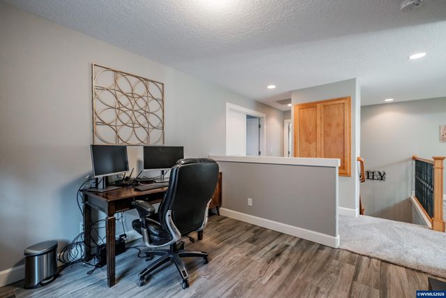 2749 Merced Ct SE, Salem, OR 97306