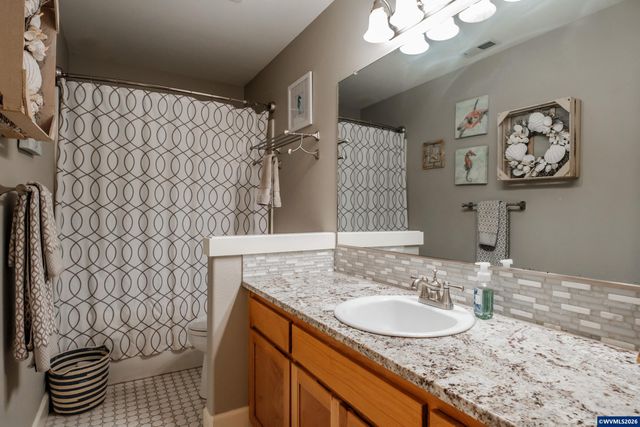 2749 Merced Ct SE, Salem, OR 97306