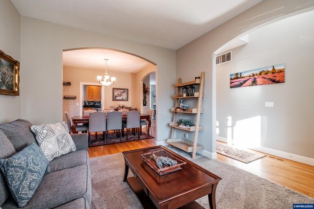 2749 Merced Ct SE, Salem, OR 97306