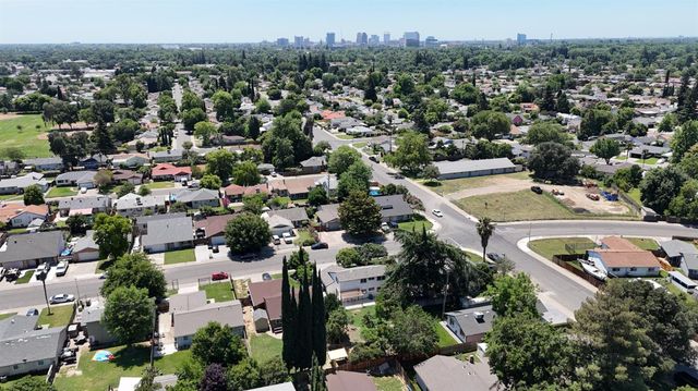 2776 Bridgeford Dr, Sacramento, CA 95833