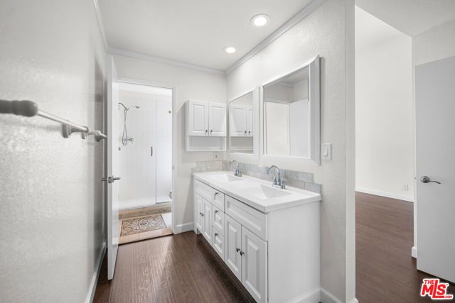 230 Bethany Road 120, Burbank, CA 91504
