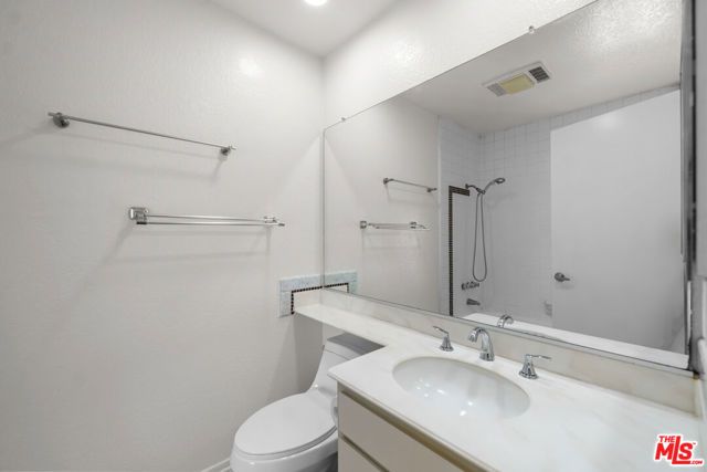 230 Bethany Road 120, Burbank, CA 91504