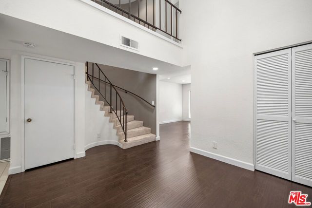 230 Bethany Road 120, Burbank, CA 91504