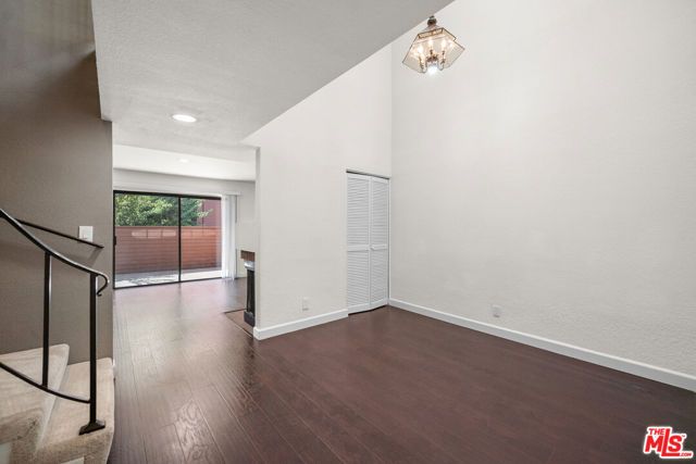 230 Bethany Road 120, Burbank, CA 91504