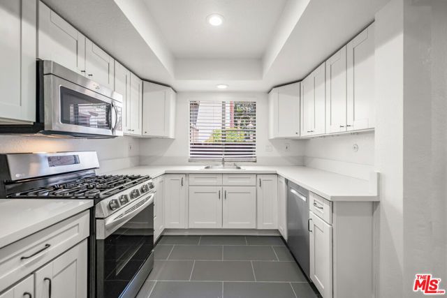 230 Bethany Road 120, Burbank, CA 91504
