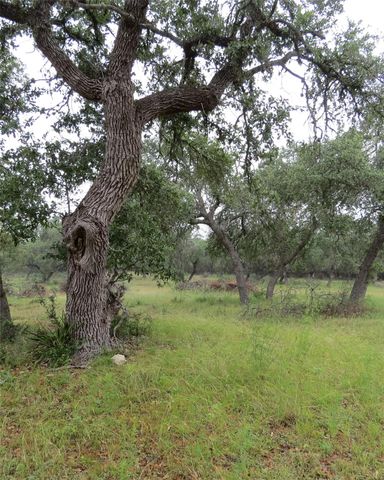 12 Pecos DR, Wimberley, TX 78676