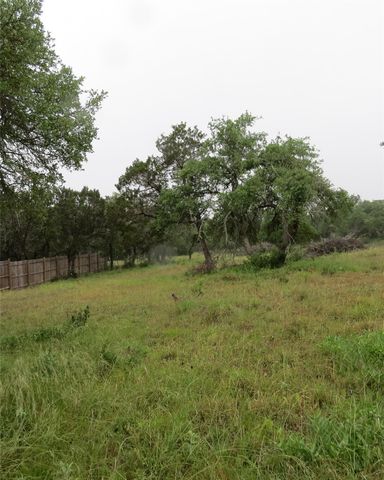 12 Pecos DR, Wimberley, TX 78676