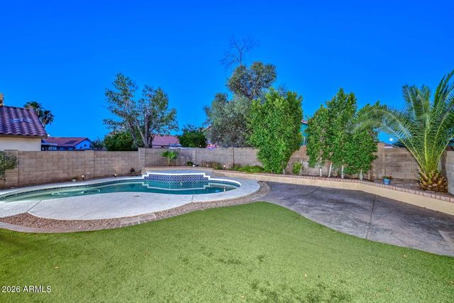 5141 W WIKIEUP Lane W, Glendale, AZ 85308