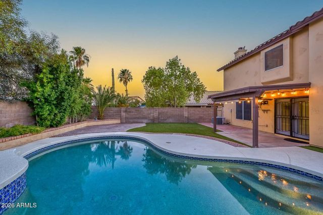5141 W WIKIEUP Lane W, Glendale, AZ 85308