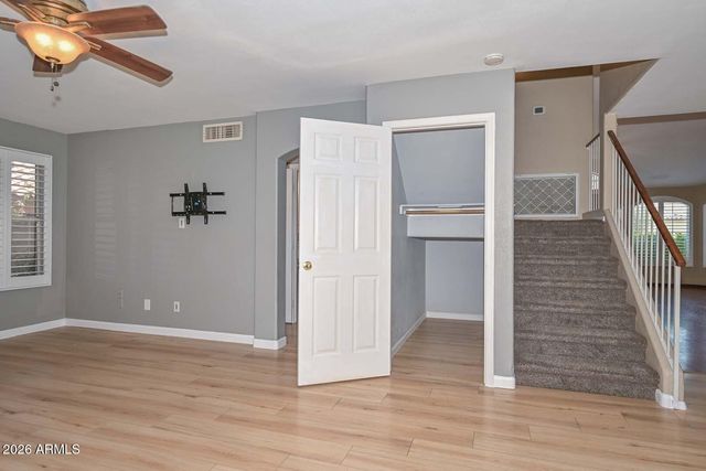 5141 W WIKIEUP Lane W, Glendale, AZ 85308