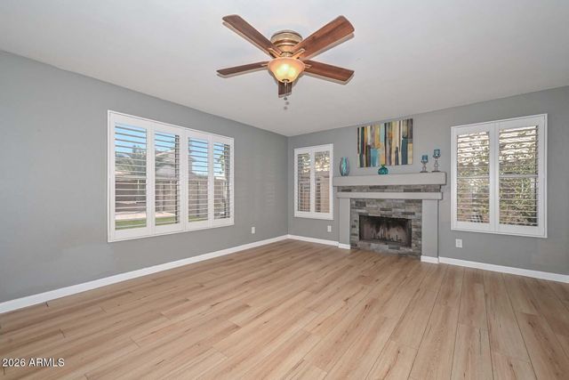 5141 W WIKIEUP Lane W, Glendale, AZ 85308