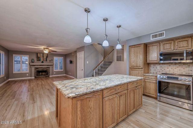 5141 W WIKIEUP Lane W, Glendale, AZ 85308