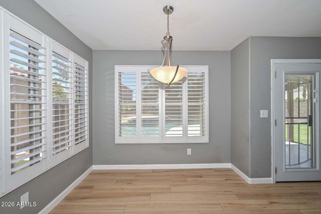 5141 W WIKIEUP Lane W, Glendale, AZ 85308
