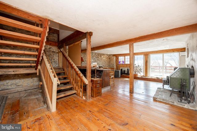 332 READING FURNACE RD, Elverson, PA 19520